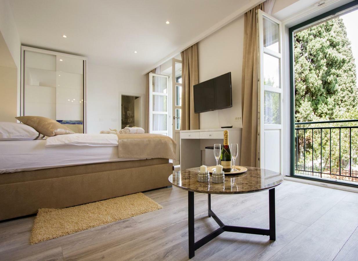 Well Of Life Luxury Rooms Split Extérieur photo