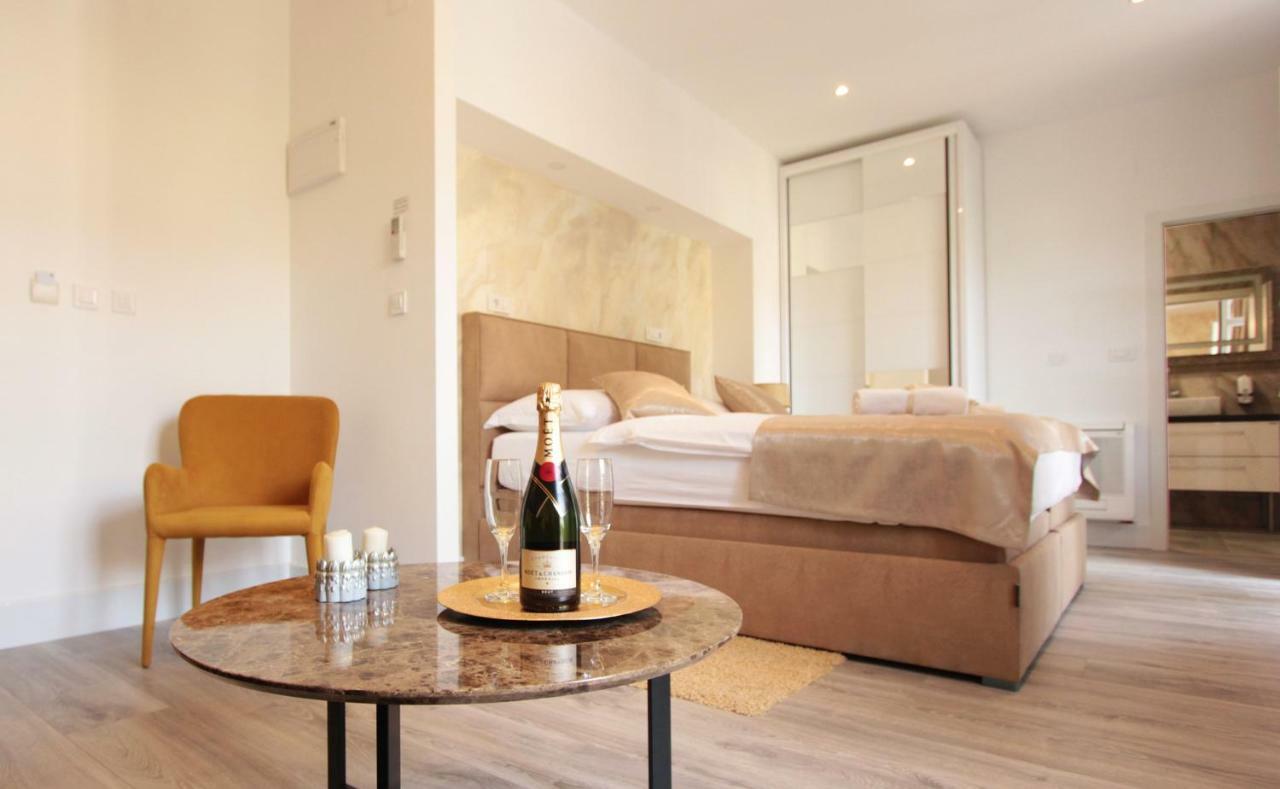 Well Of Life Luxury Rooms Split Extérieur photo